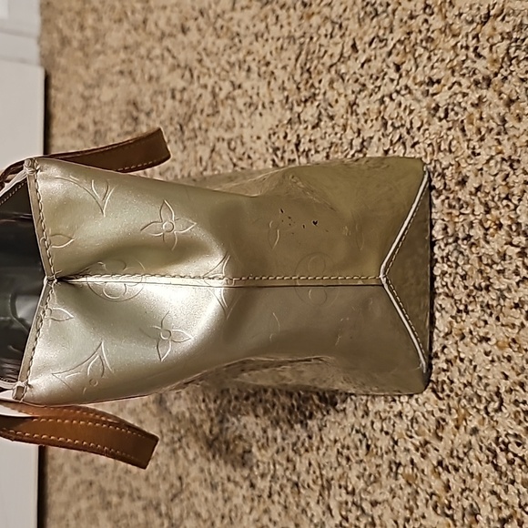 AUTH* Louis Vuitton Authentic Vernis Bag- Mint Green - Picture 7 of 13